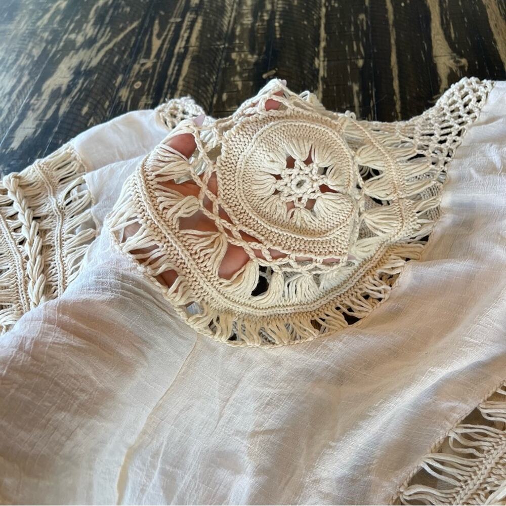 REBELLION - Cream Knit Crochet Boho Top – Size Medium - Picture 14 of 17